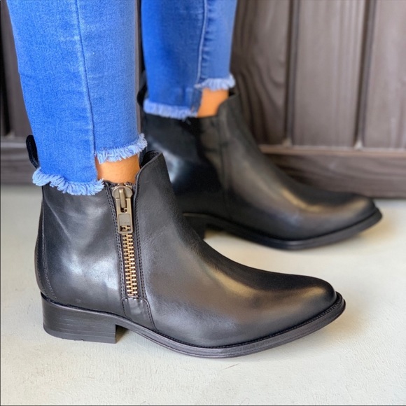 NIB Black Genuine Leather Double Zip Chelsea Boots - Picture 3 of 6